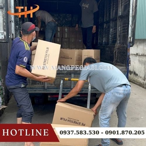Đi đơn giao hàng màng PE tận nơi cho khách quận 3 Đi đơn giao hàng màng PE tận nơi cho khách quận 3