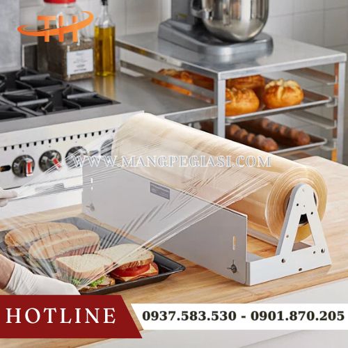 Dùng màng bọc thực phẩm để đảm bảo vệ sinh và độ tươi của thực phẩm Dùng màng bọc thực phẩm để đảm bảo vệ sinh và độ tươi của thực phẩm