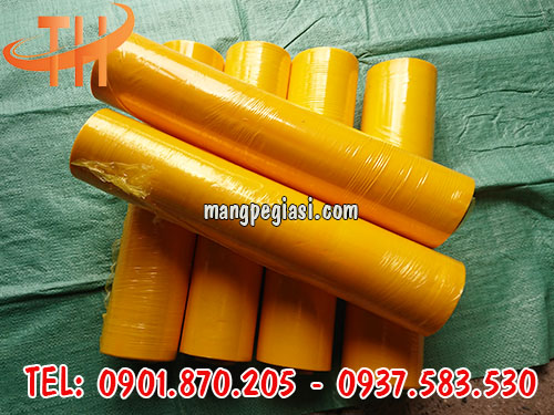 Màng pe có độ co giãn, bám dính cao giúp cố định hàng hóa