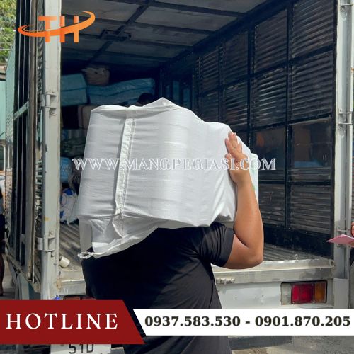 Giao 10 bao băng keo giấy cho khách ở quận 6 Giao 10 bao băng keo giấy cho khách ở quận 6