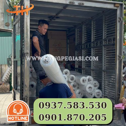 Giao màng PE khổ 1m cho khách đặt Giao màng PE khổ 1m cho khách đặt