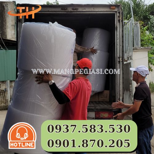 Giao xốp nổ xốp Foam cho khách hàng tại Thu Hồng Giao xốp nổ xốp Foam cho khách hàng tại Thu Hồng