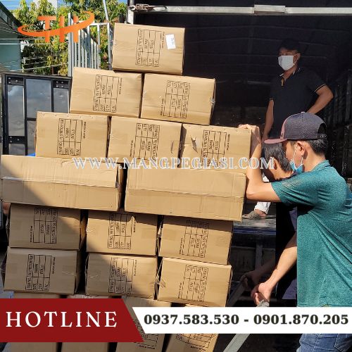 Hoạt động đi đơn màng PE giao tận nơi cho khách Hoạt động đi đơn màng PE giao tận nơi cho khách