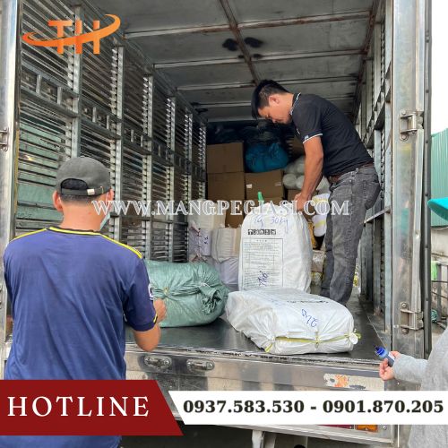 Hoạt động giao băng keo các loại mỗi ngày cho khách của nhân viên Thu Hồng Hoạt động giao băng keo các loại mỗi ngày cho khách của nhân viên Thu Hồng