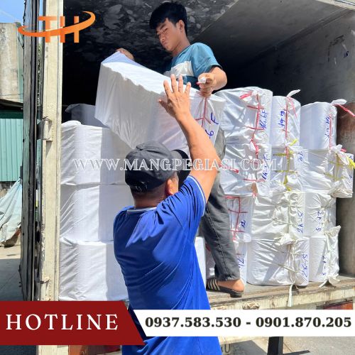 Hoạt động giao băng keo da bò cho đại lý Hoạt động giao băng keo da bò cho đại lý