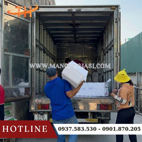 Hoạt động giao băng keo dán thùng tận nơi cho khách tại Thu Hồng Hoạt động giao băng keo dán thùng tận nơi cho khách tại Thu Hồng