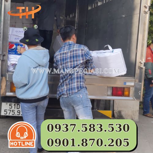 Hoạt động giao băng keo giấy màu tại Thu Hồng Hoạt động giao băng keo giấy màu tại Thu Hồng