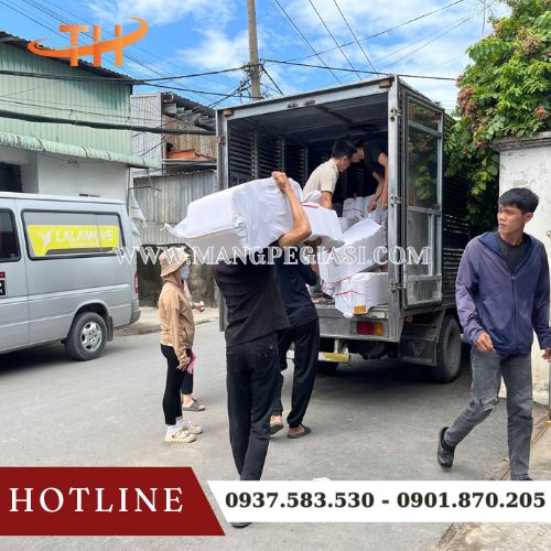 Hoạt động giao băng keo giấy nhăn 1F2, 2F4, 4F8 giá sỉ tại Thu Hồng Hoạt động giao băng keo giấy nhăn 1F2, 2F4, 4F8 giá sỉ tại Thu Hồng