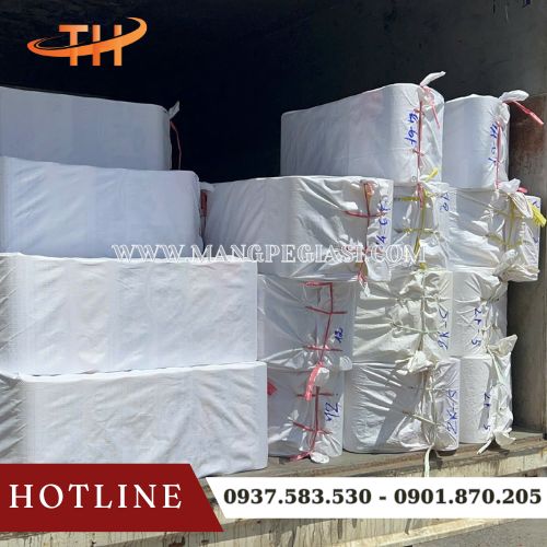 Hoạt động giao băng keo mỗi ngày tại công ty Thu Hồng Hoạt động giao băng keo mỗi ngày tại công ty Thu Hồng