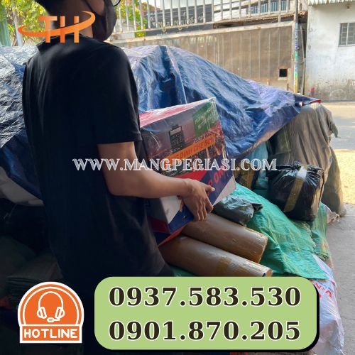 Hoạt động giao băng keo nilon che sơn tại Thu Hồng Hoạt động giao băng keo nilon che sơn tại Thu Hồng