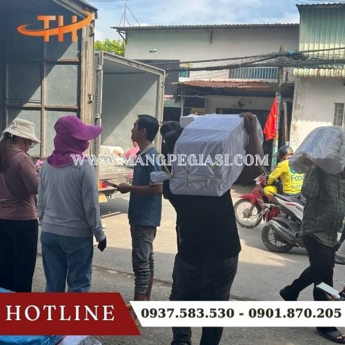 Hoạt động giao băng keo tận nơi diễn ra mỗi ngày tại Thu Hồng Hoạt động giao băng keo tận nơi diễn ra mỗi ngày tại Thu Hồng