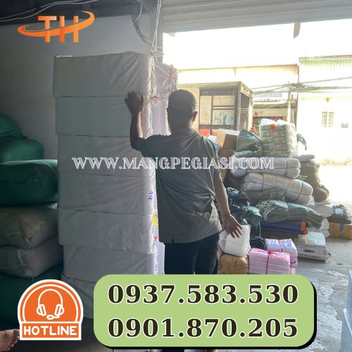 Xuất kho băng keo xốp 2 mặt tại kho sỉ Thu Hồng Xuất kho băng keo xốp 2 mặt tại kho sỉ Thu Hồng