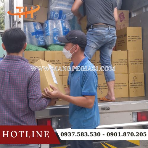 Hoạt động giao màng bọc thực phẩm giá sỉ cho hàng quán ăn Hoạt động giao màng bọc thực phẩm giá sỉ cho hàng quán ăn