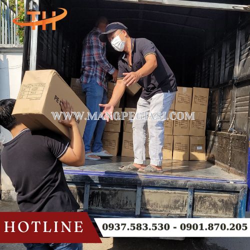 Hoạt động lên đơn màng PE giao tận tay cho khách Hoạt động lên đơn màng PE giao tận tay cho khách