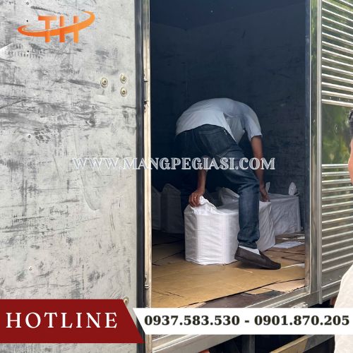 Lên hàng giao đơn 20 bao băng keo giấy nhăn cho khách sỉ Lên hàng giao đơn 20 bao băng keo giấy nhăn cho khách sỉ