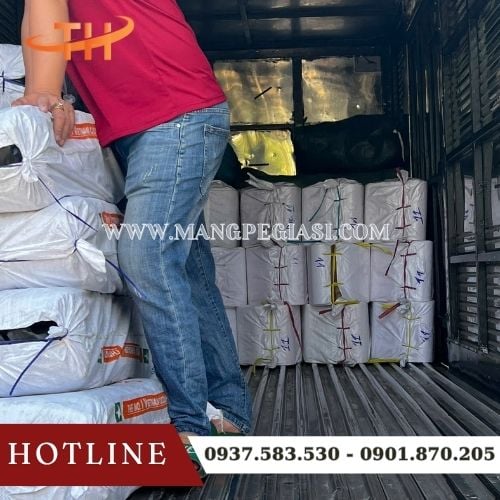 Hoạt động xuất kho 100 cuộn băng keo vải giá sỉ cho khách Hoạt động xuất kho 100 cuộn băng keo vải giá sỉ cho khách