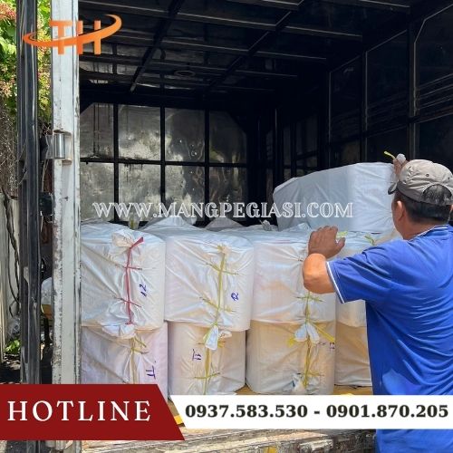 Hoạt động xuất kho băng keo dán nền giao sỉ tận nơi Hoạt động xuất kho băng keo dán nền giao sỉ tận nơi