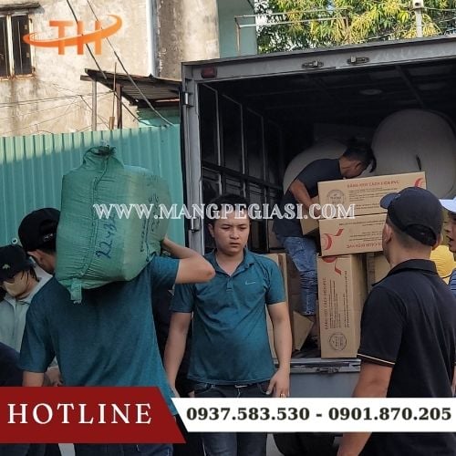 Hoạt động xuất kho giao sỉ vật tư đóng gói mỗi ngày Hoạt động xuất kho giao sỉ vật tư đóng gói mỗi ngày