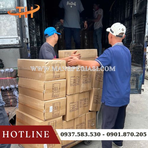 Hoạt động xuất kho màng PE số lượng lớn mỗi ngày tại Thu Hồng Hoạt động xuất kho màng PE số lượng lớn mỗi ngày tại Thu Hồng