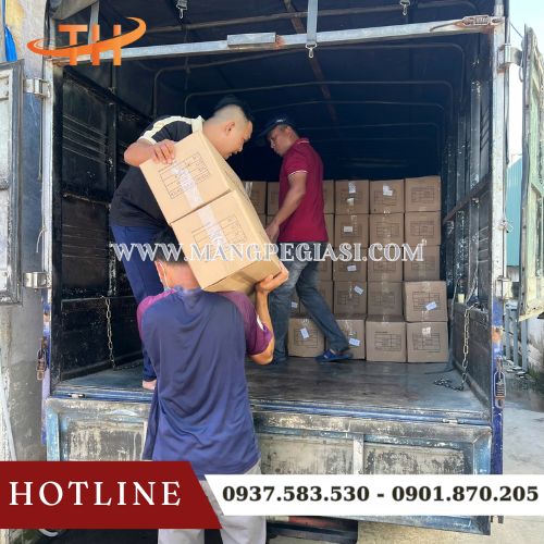 Lên 100 thùng màng PE giao tận nơi cho doanh nghiệp Lên 100 thùng màng PE giao tận nơi cho doanh nghiệp