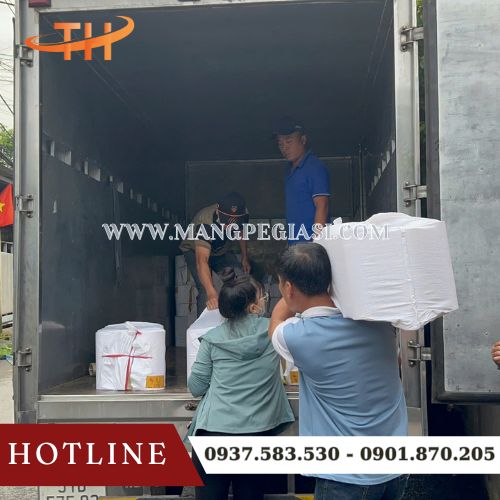 Lên đơn giao băng keo 2 mặt trắng trong cho khách Lên đơn giao băng keo 2 mặt trắng trong cho khách