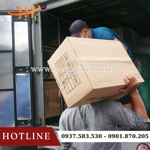 Lên hàng màng PE giao mỗi ngày tại Thu Hồng Lên hàng màng PE giao mỗi ngày tại Thu Hồng