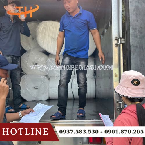 Lên hàng xốp foam, xốp tráng bạc giao cho đại lý Lên hàng xốp foam, xốp tráng bạc giao cho đại lý