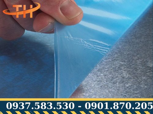 Màng bảo vệ dễ dàng tháo gỡ, không để lại keo