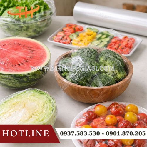 Màng bọc giúp thực phẩm được bảo quan tươi ngon, sạch sẽ Màng bọc giúp thực phẩm được bảo quan tươi ngon, sạch sẽ