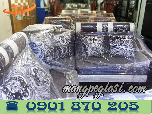 Sử dụng màng pe bọc quấn chống trầy chống bụi hàng nội thất