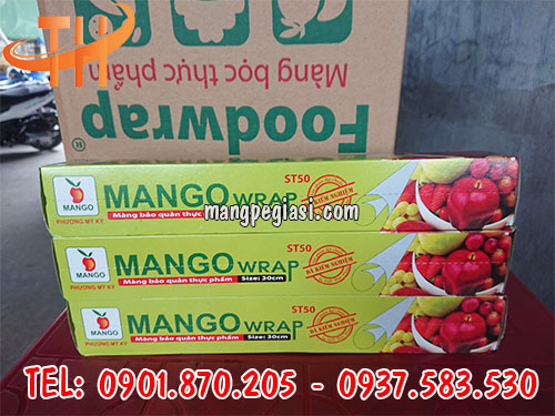 Màng bọc thực phẩm giúp ích rất nhiều cho công việc bếp núc