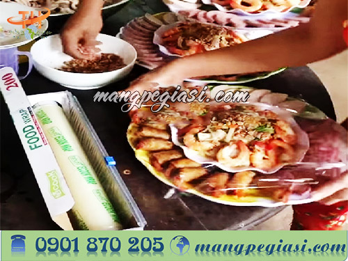Hãy sử dụng màng bọc thực phẩm đúng cách để an toàn