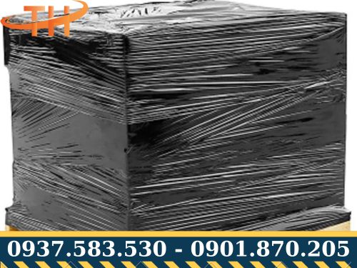 Màng pe đen giúp che khuất hàng hóa bên trong