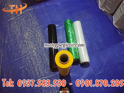 Màng pe có nhiều màu sắc và kích thước khác nhau