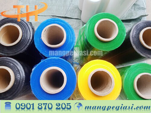 Màng PE được quấn cố định vào lõi giấy cứng trọng lượng 200gr