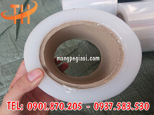 Màng pe có độ co giãn cao, mềm dẻo, khó rách