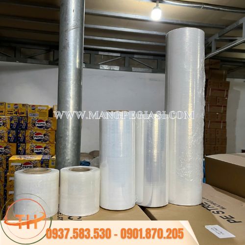 Màng PE trong suốt quấn tay Màng PE trong suốt quấn tay