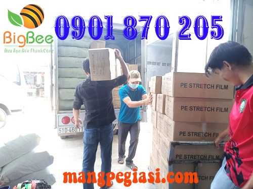 Xuất kho màng PE cho khách hàng sỉ tại Hồ Chí Minh