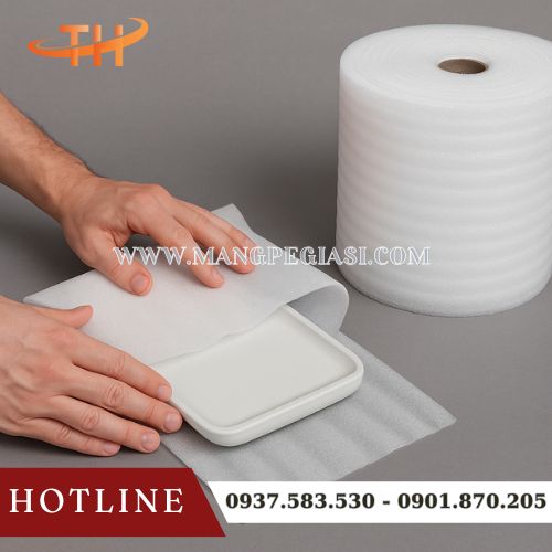 Màng xốp foam quấn bảo vệ hàng hoá Màng xốp foam quấn bảo vệ hàng hoá