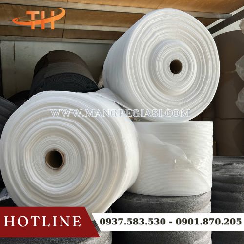Màng xốp foam quấn hàng Màng xốp foam quấn hàng