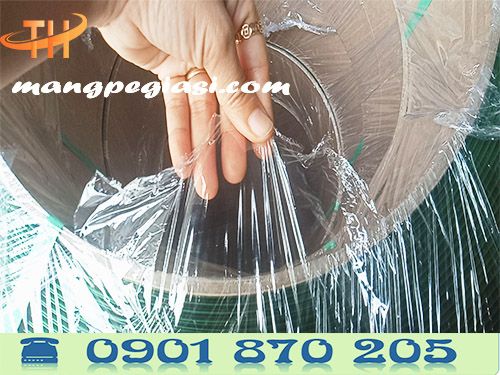 Màng PE có tính năng dai, khó rách, bám dính tốt