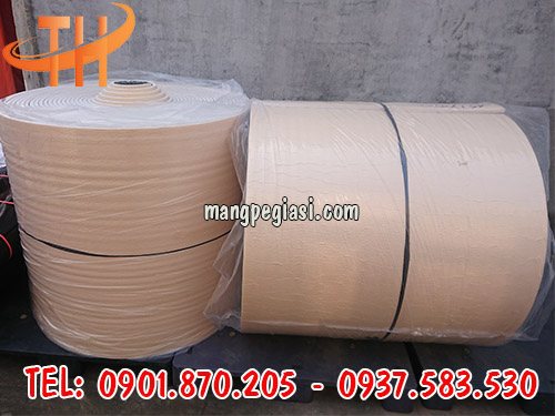 Xốp cách nhiệt có keo được Thu Hồng cung cấp với mức giá ưu đãi