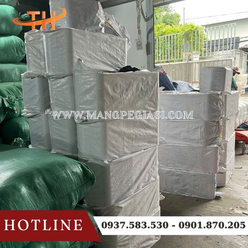 Soạn hàng băng keo in logo kiểm tra giao cho khách Soạn hàng băng keo in logo kiểm tra giao cho khách