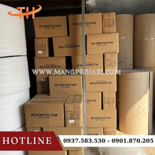 Thu Hồng soạn đơn 80 thùng màng PE giao sỉ tận nơi cho khách Thu Hồng soạn đơn 80 thùng màng PE giao sỉ tận nơi cho khách