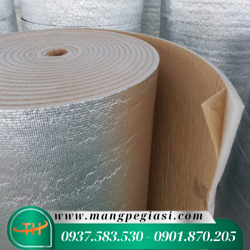 Xốp chống nóng có keo dính