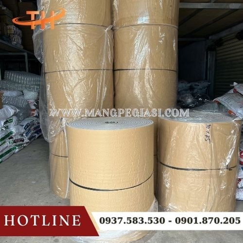 Xốp tráng bạc cách nhiệt 1 mặt keo Xốp tráng bạc cách nhiệt 1 mặt keo