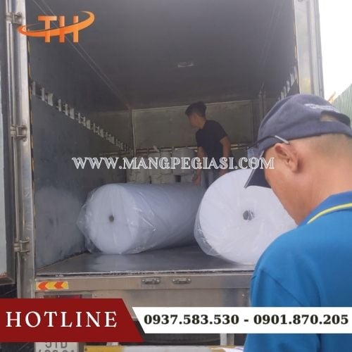 Xuất kho 10 cuộn xốp nổ giao sỉ tận nơi cho khách quận 5 Xuất kho 10 cuộn xốp nổ giao sỉ tận nơi cho khách quận 5