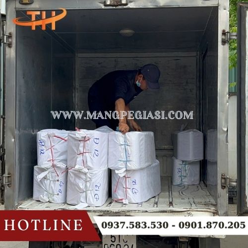 Xuất kho 15 bao băng keo giấy ghi chú giá sỉ cho khách Xuất kho 15 bao băng keo giấy ghi chú giá sỉ cho khách