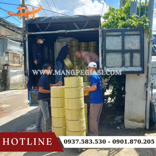 Xuất kho dây đai PP giao sỉ mỗi ngày tại Thu Hồng Xuất kho dây đai PP giao sỉ mỗi ngày tại Thu Hồng