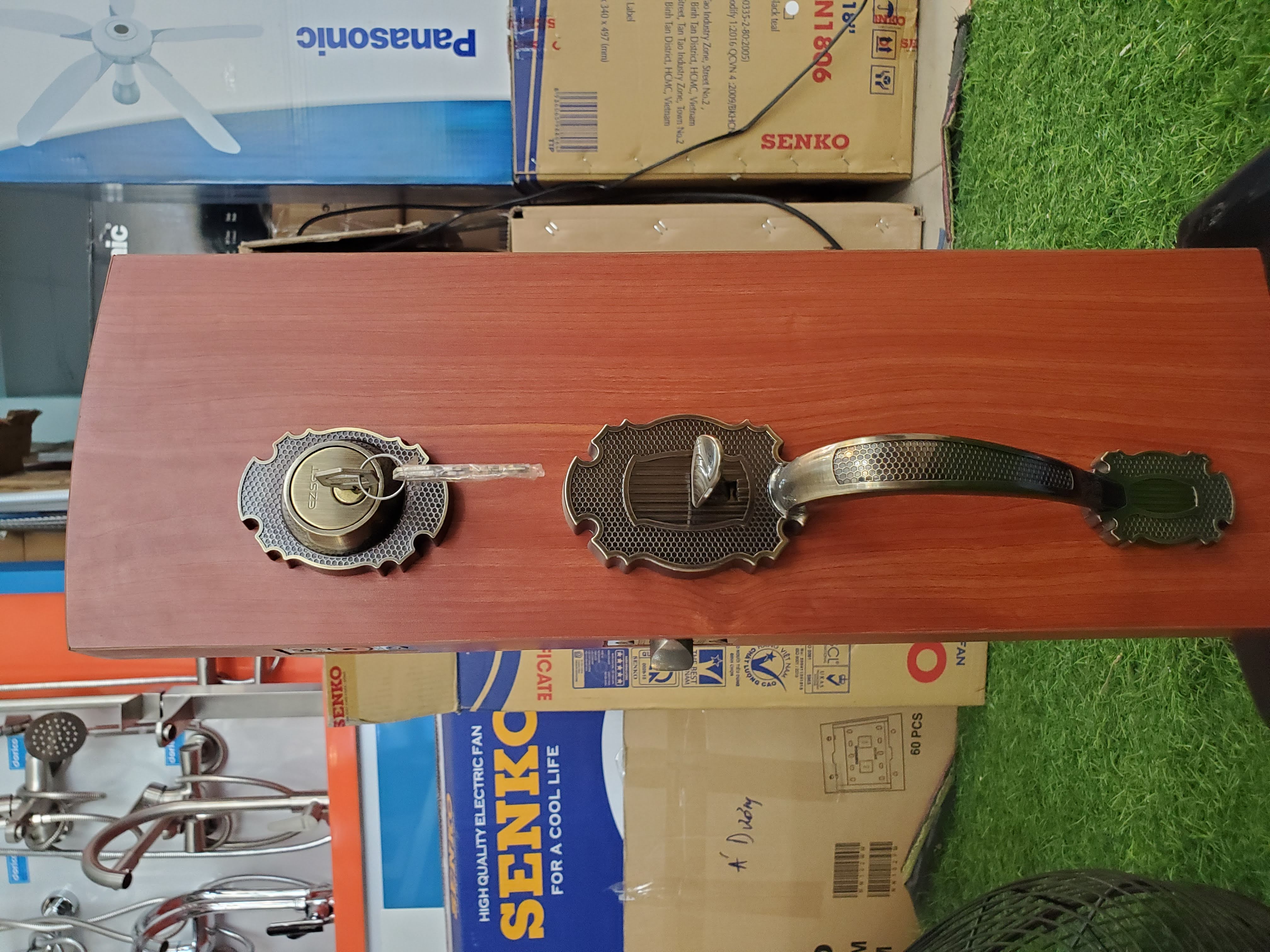 Khóa cửa chính cổ điển EZSET_ZB30610 Khóa cửa chính cổ điển EZSET_ZB30610